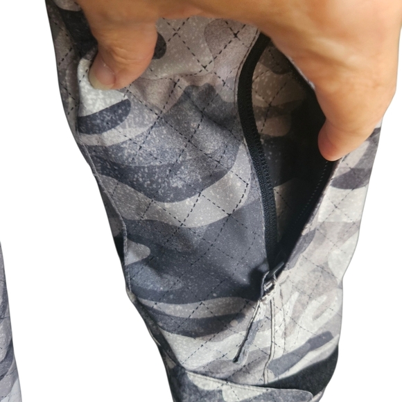 Quicksilver Fairbanks Technical Snow Jacket Mens Small Gray Camo Dry Flight Tech - Picture 3 of 16